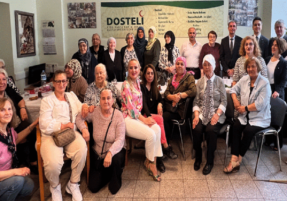 Berlin Dosteli’nden Birinci Nesille Bayramlaşma
