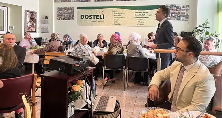 Berlin Dosteli’nden Birinci Nesille Bayramlaşma