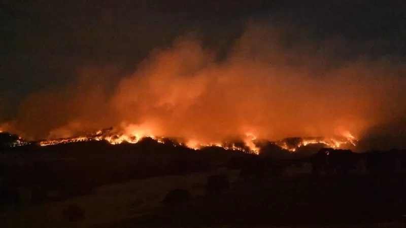 Haziran ayı yangınlarla başladı, Çanakkale’de süren yangın 18 saati aştı