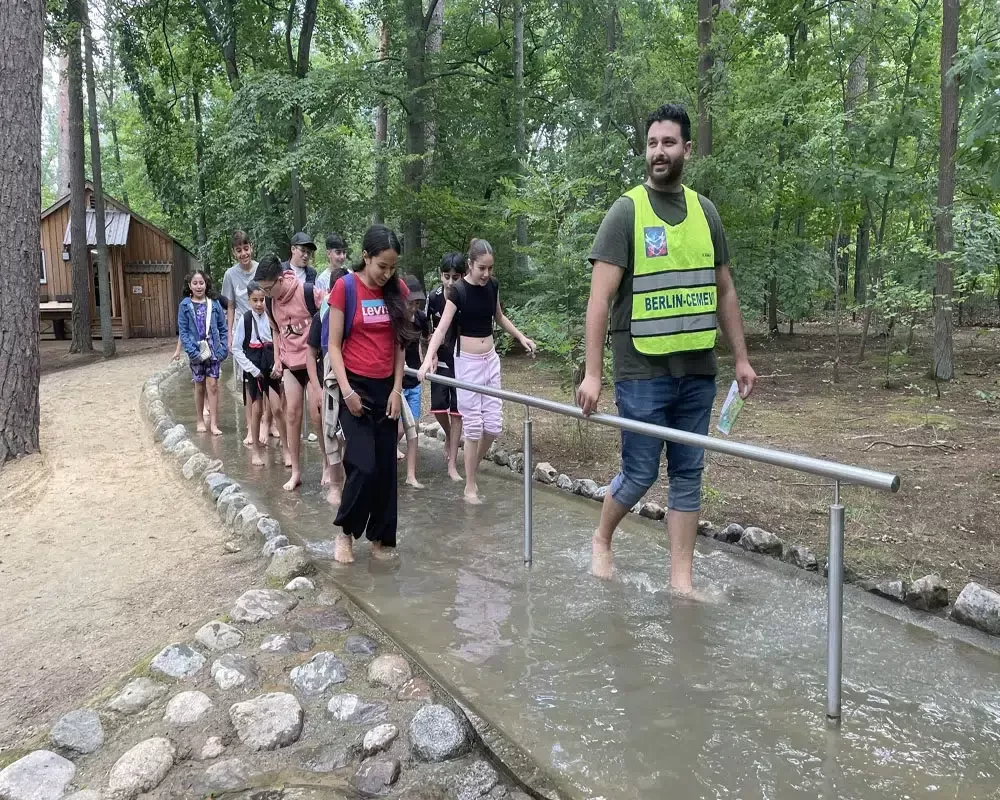 Berlin`de Doğa ile İç İçe Karne Töreni