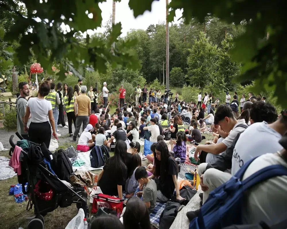 Berlin`de Doğa ile İç İçe Karne Töreni