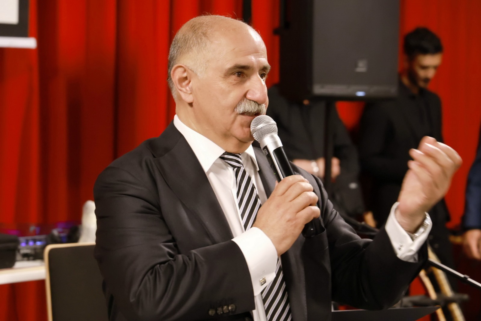 Berlin'de Muhteşem Bahadın Yaşlanma Vakfı Dayanışma Gecesi