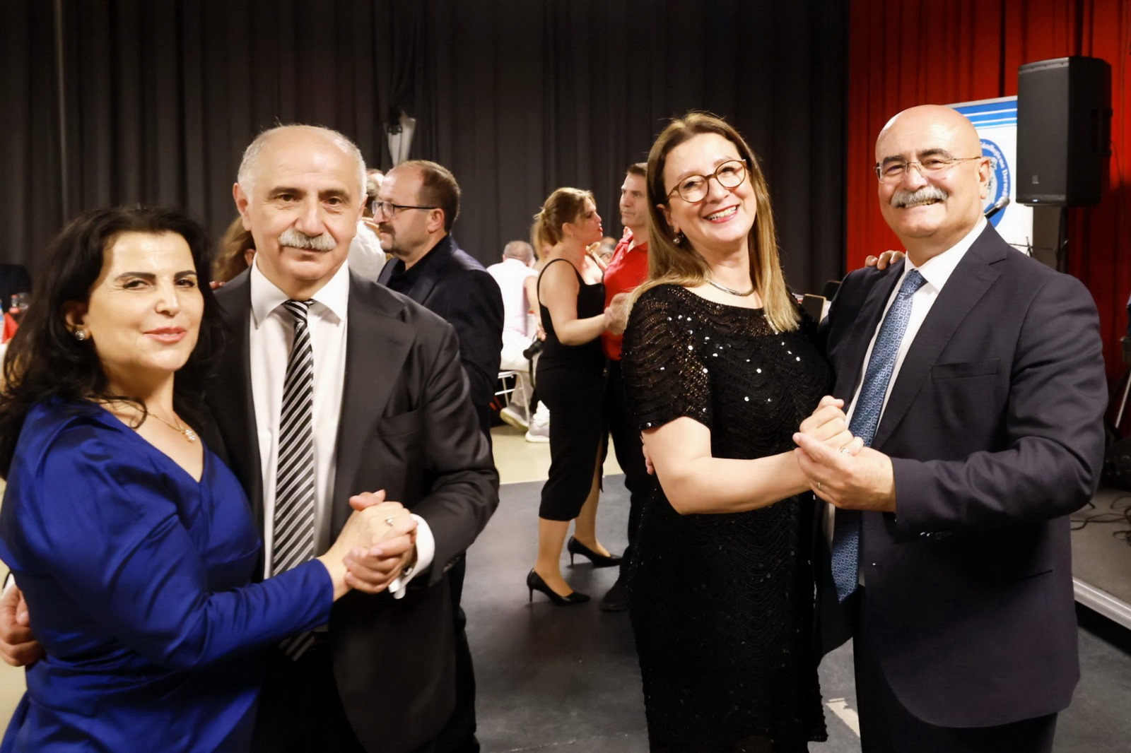 Berlin'de Muhteşem Bahadın Yaşlanma Vakfı Dayanışma Gecesi