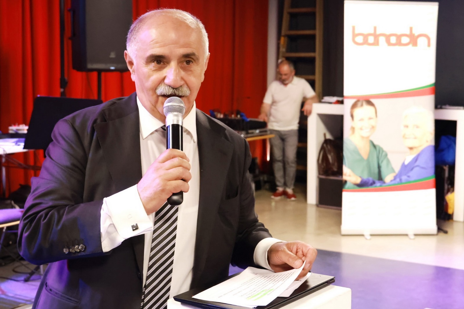 Berlin'de Muhteşem Bahadın Yaşlanma Vakfı Dayanışma Gecesi