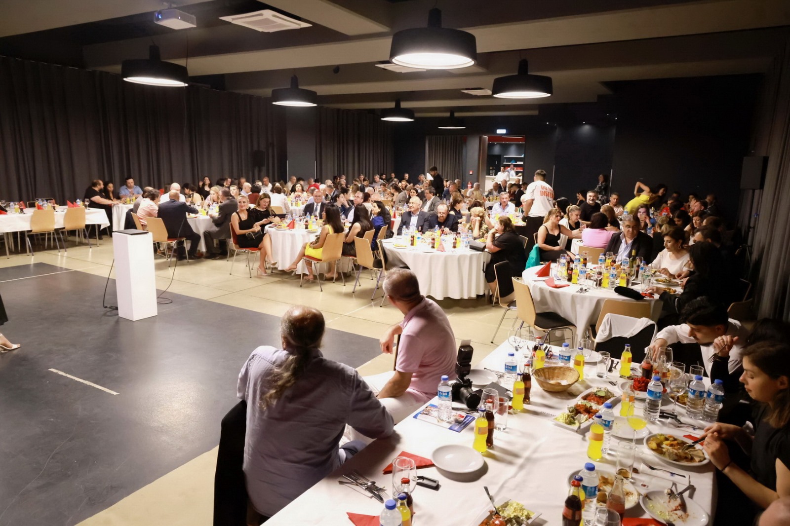 Berlin'de Muhteşem Bahadın Yaşlanma Vakfı Dayanışma Gecesi