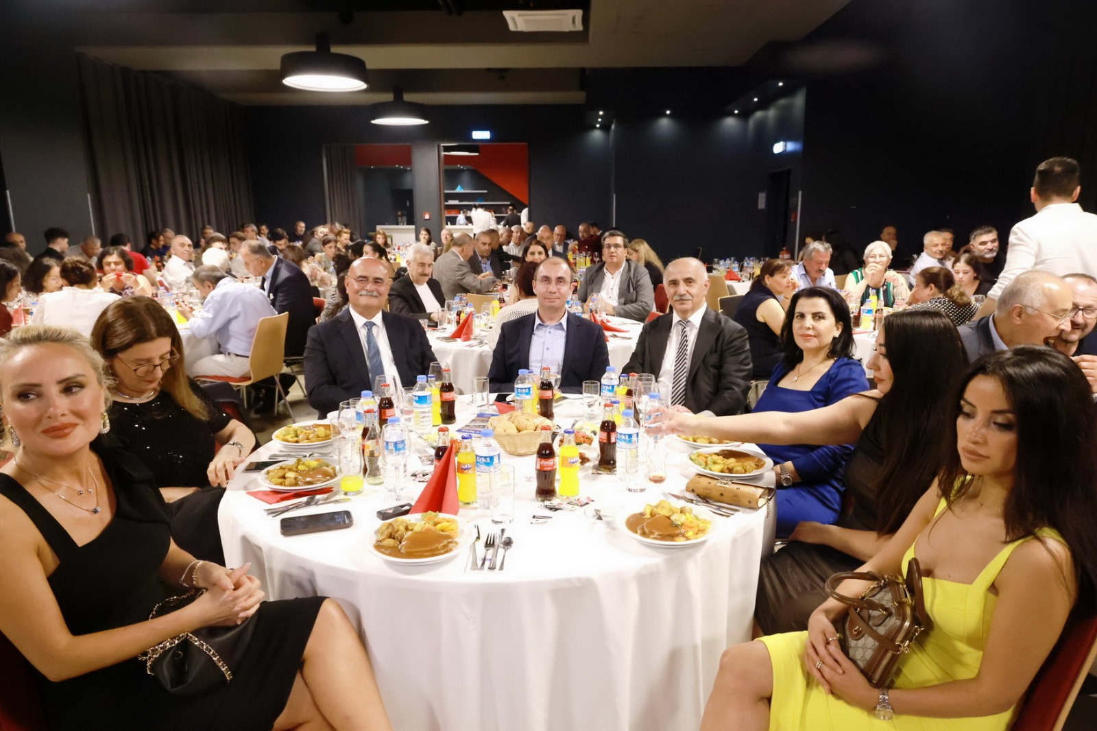 Berlin'de Muhteşem Bahadın Yaşlanma Vakfı Dayanışma Gecesi