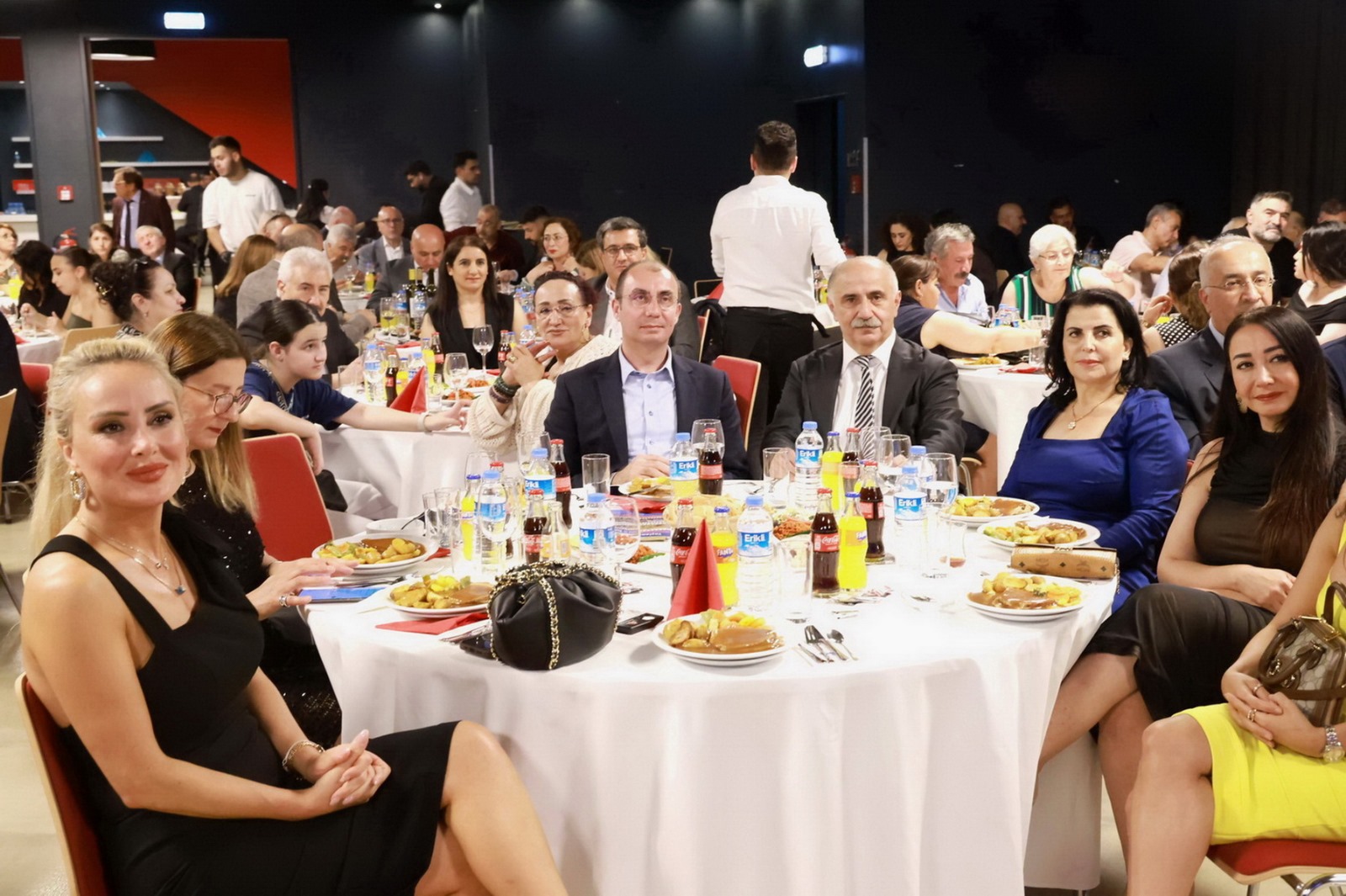 Berlin'de Muhteşem Bahadın Yaşlanma Vakfı Dayanışma Gecesi