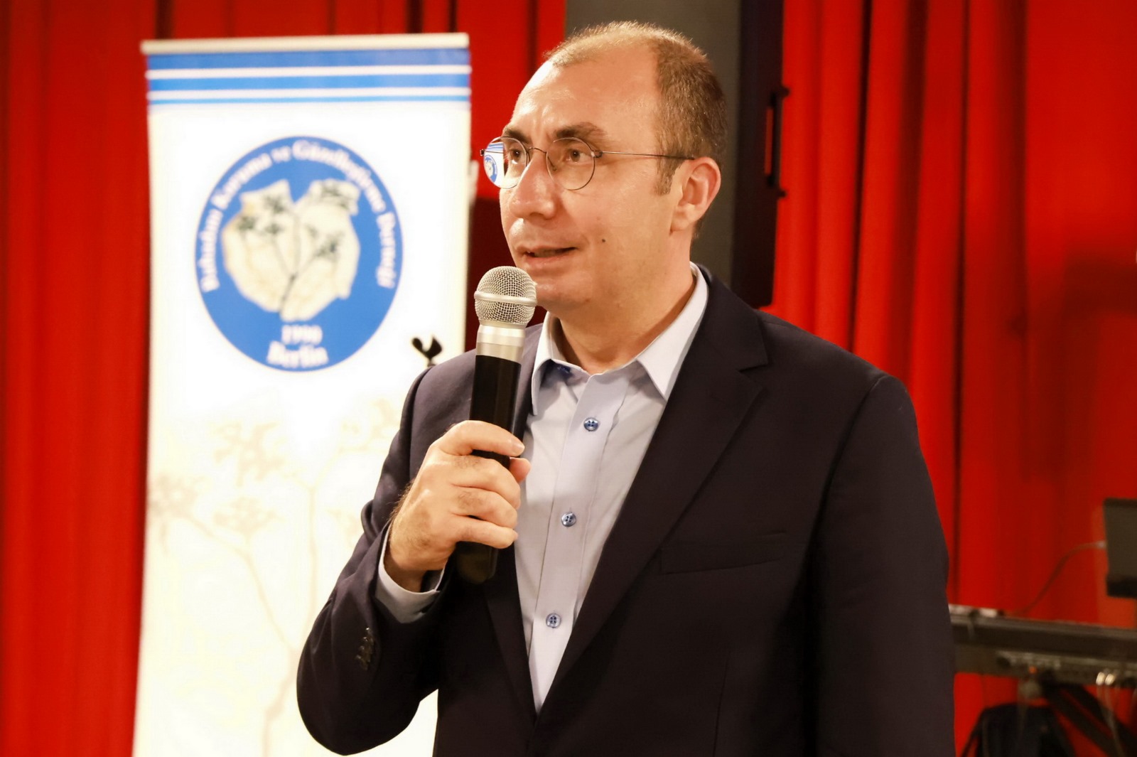 Berlin'de Muhteşem Bahadın Yaşlanma Vakfı Dayanışma Gecesi