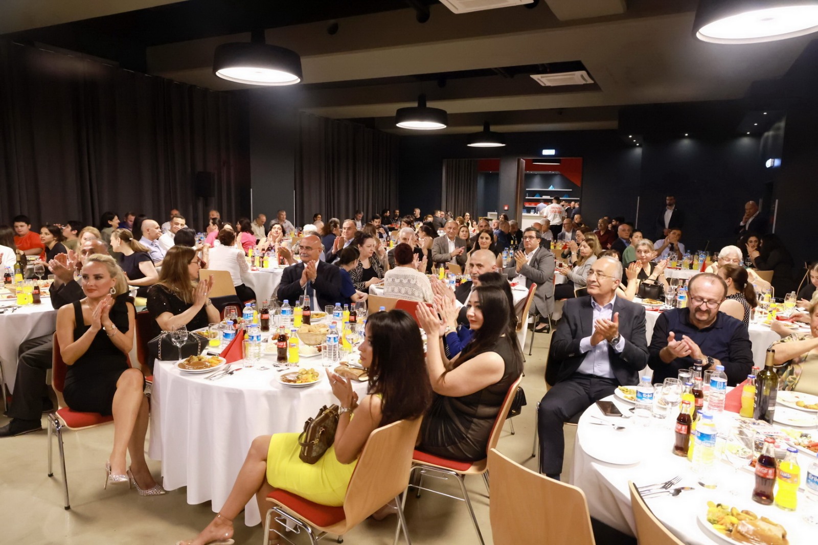 Berlin'de Muhteşem Bahadın Yaşlanma Vakfı Dayanışma Gecesi
