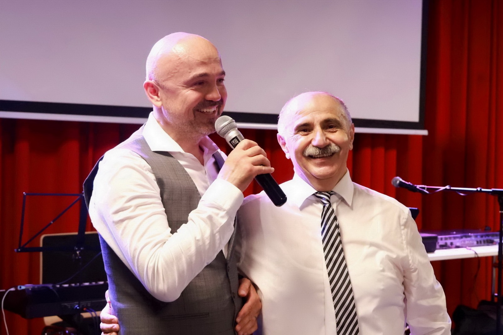 Berlin'de Muhteşem Bahadın Yaşlanma Vakfı Dayanışma Gecesi