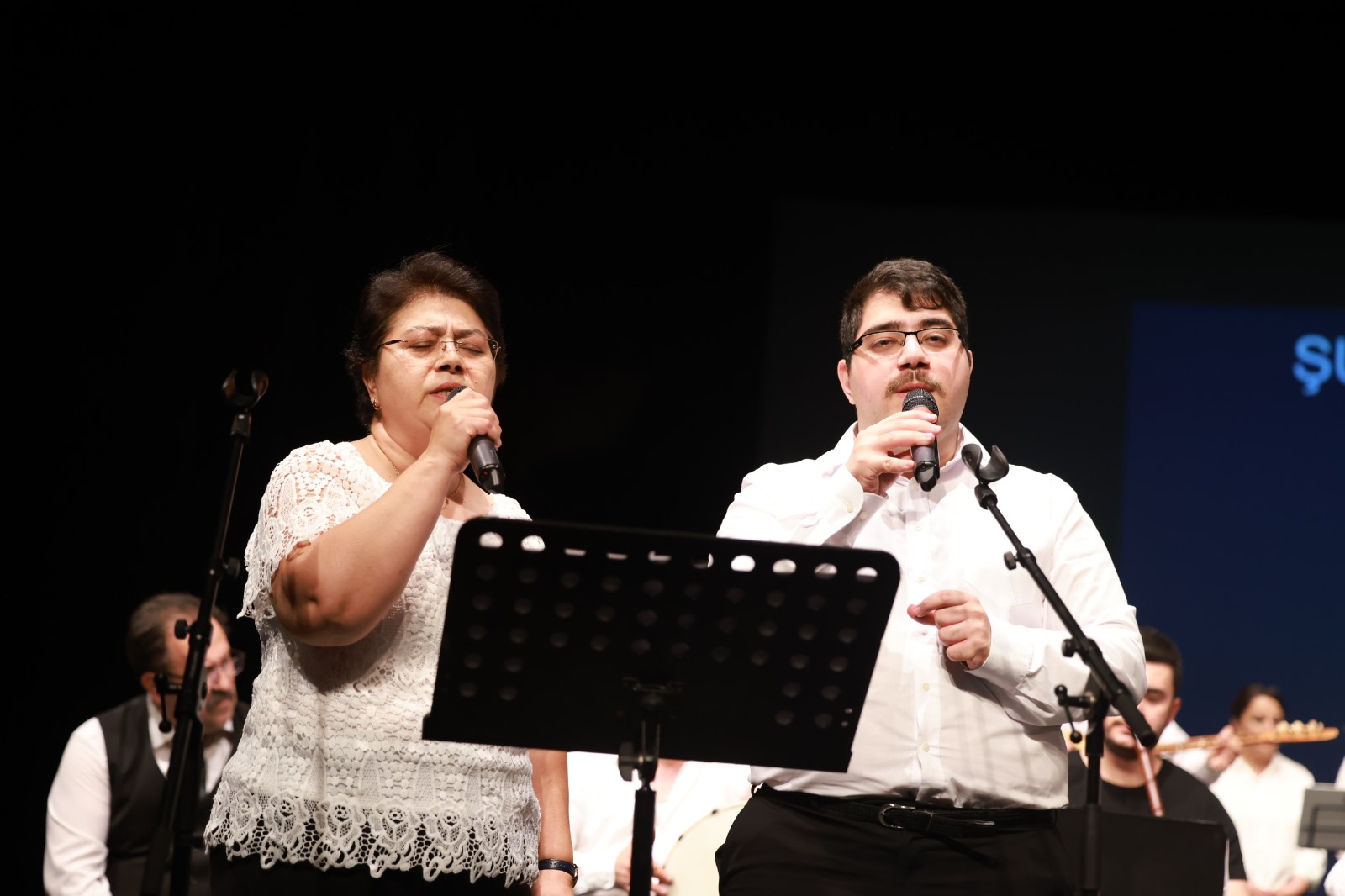 Şahin Bağlama Okulu, kuruluşunun 24. Yılını güzel bir konserle kutladı