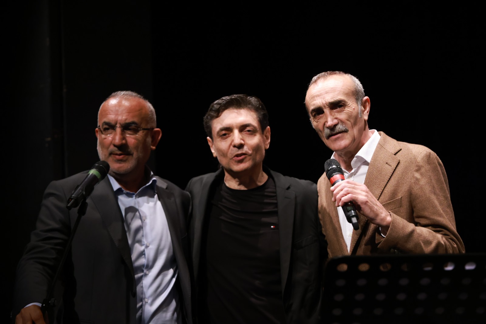 Şahin Bağlama Okulu, kuruluşunun 24. Yılını güzel bir konserle kutladı