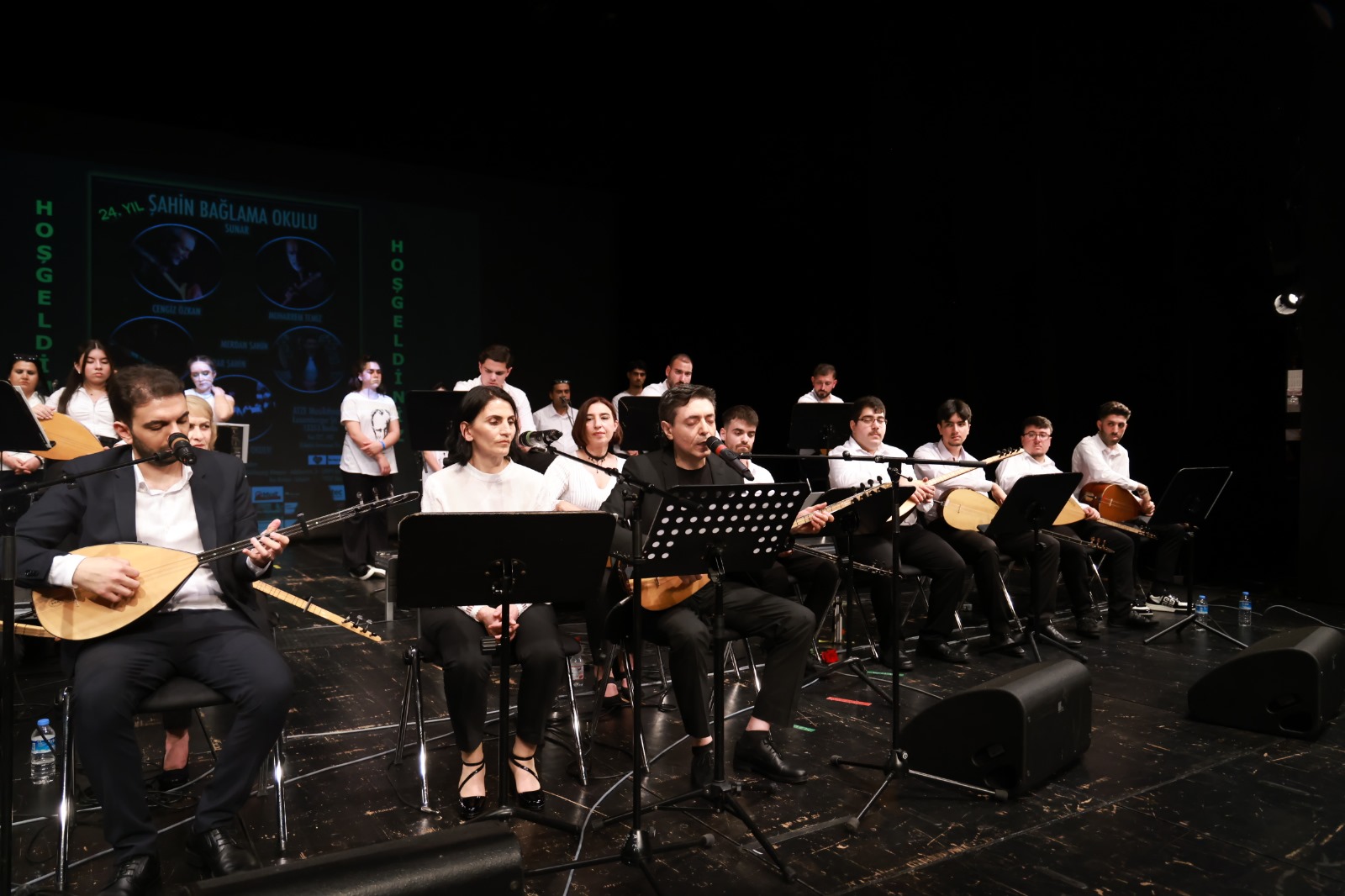 Şahin Bağlama Okulu, kuruluşunun 24. Yılını güzel bir konserle kutladı