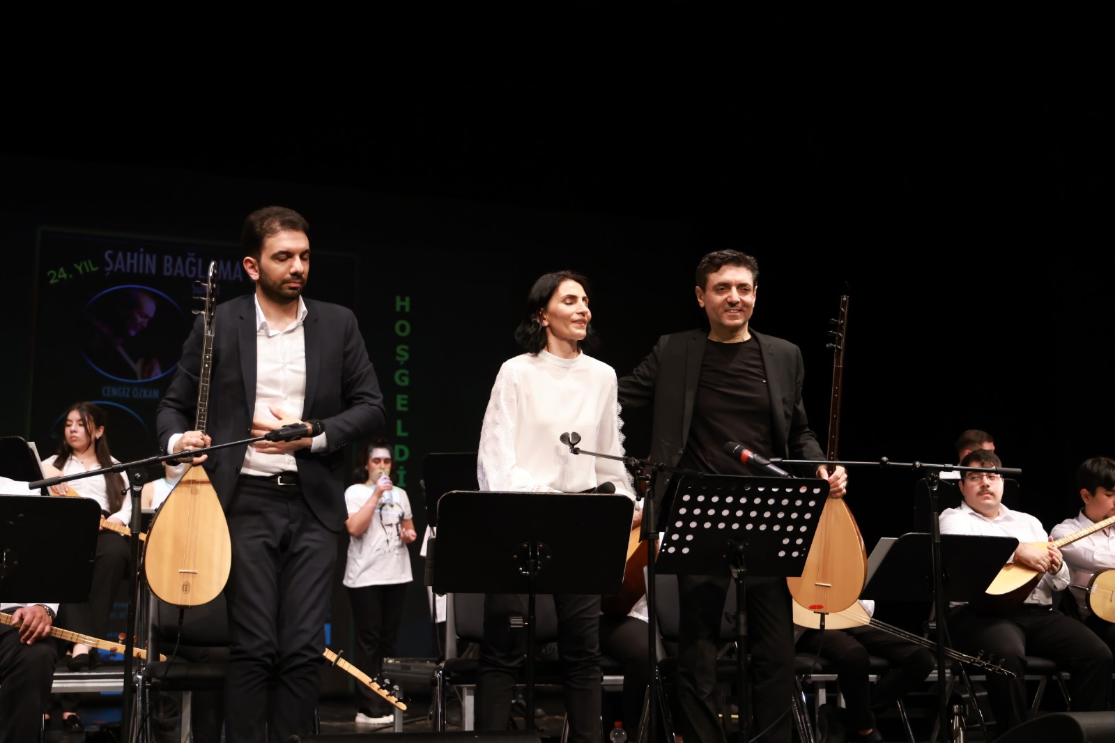 Şahin Bağlama Okulu, kuruluşunun 24. Yılını güzel bir konserle kutladı