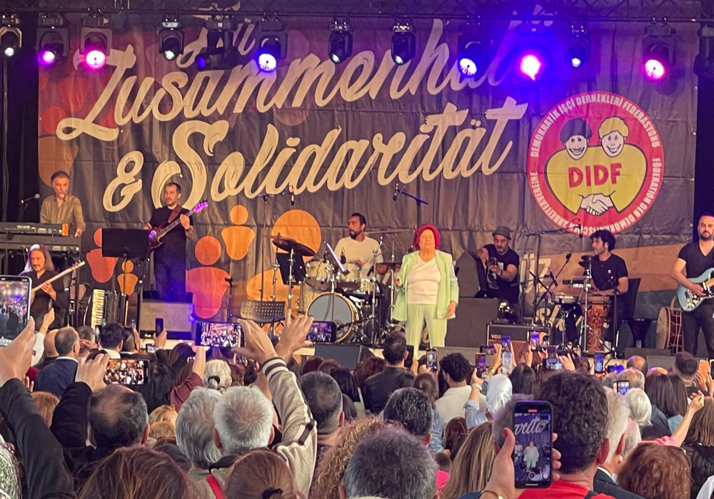 Köln’ de DİDF’ den açık hava kültür festivali