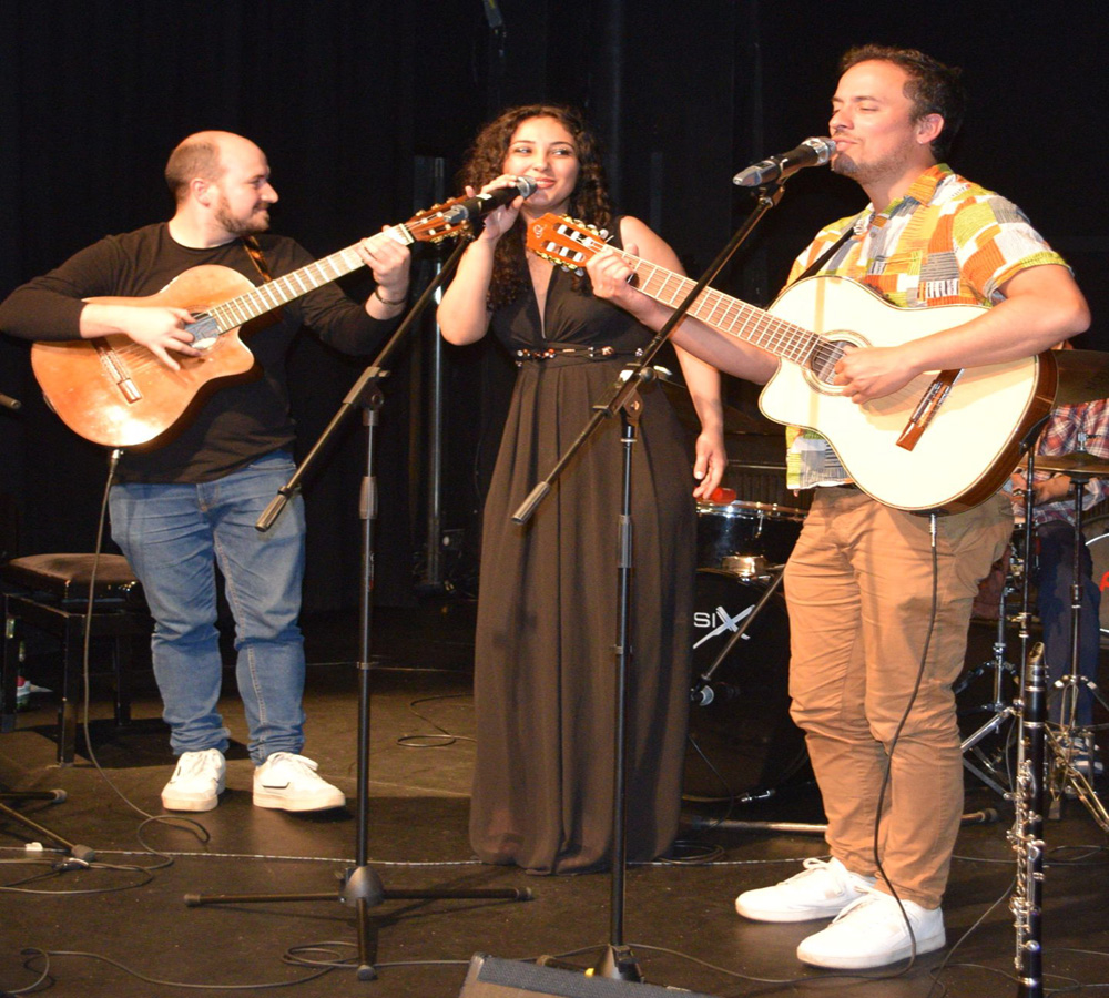 Hamburg`da Ayça Akkın ile müzik yolculuğu