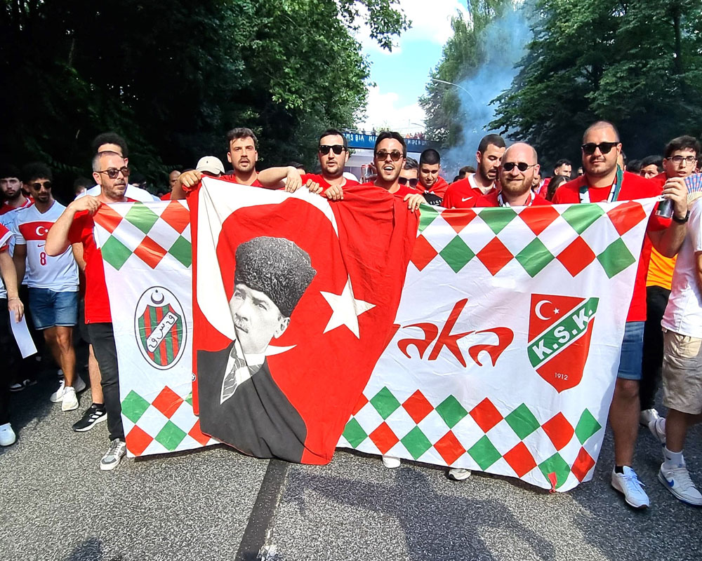 HAMBURG'TA YAŞANAN TARİHİ GÜNÜN ARDINDAN!