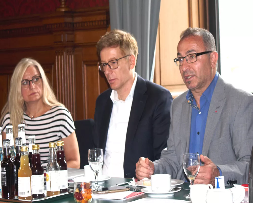 Hamburg Milletvekili Ali Şimşek'ten Rathaus'da Kahvaltılı Toplantı