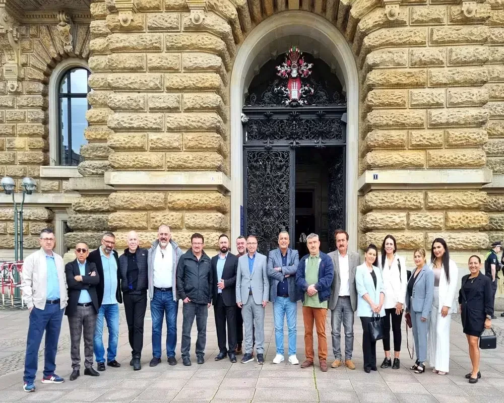 Hamburg Milletvekili Ali Şimşek'ten Rathaus'da Kahvaltılı Toplantı