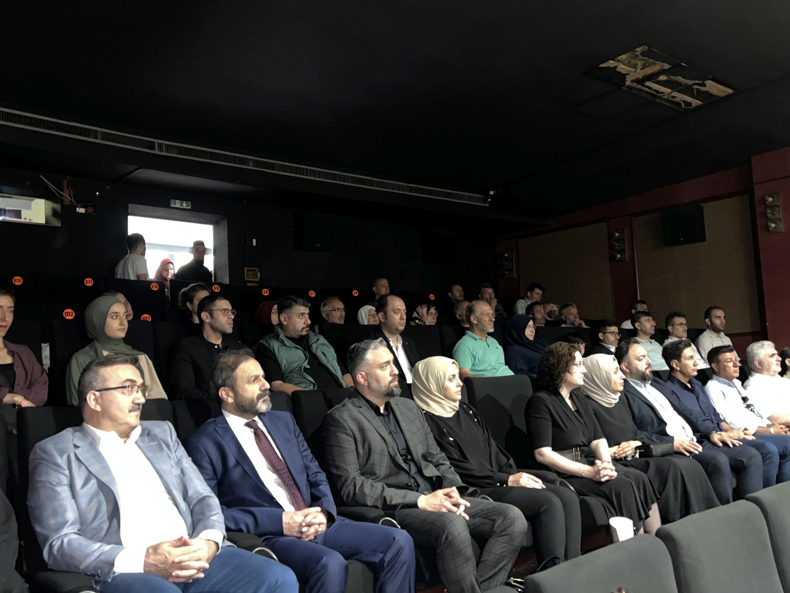 Başkonsolos Cebeci: 15 Temmuz birlik ve beraberlikle kenetlenen milletin zaferidir!