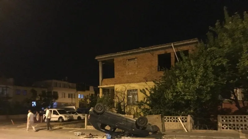 Suriyeliler’in yaşadığı mahallede bazı işyerleri ve araçlar ateşe verildi