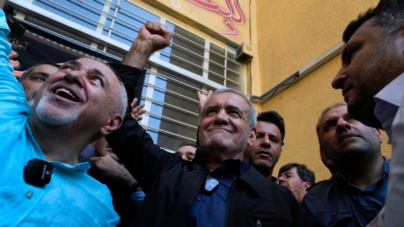 İran’da reformist Pezeşkiyan Cumhurbaşkanlığı Seçimleri'nde galip geldi