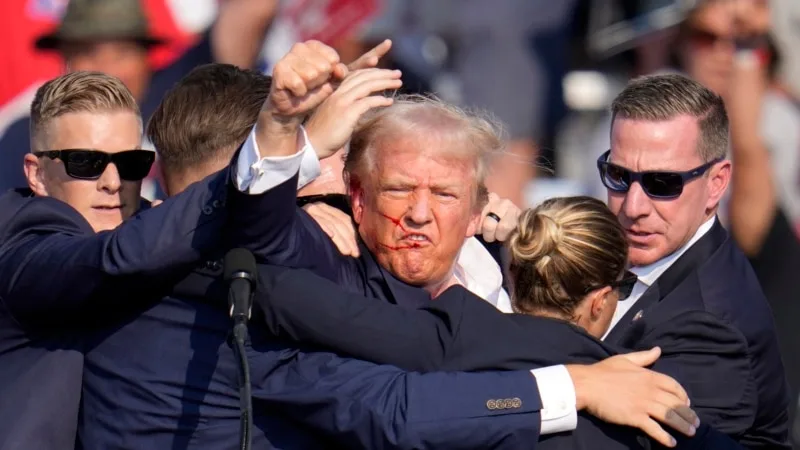 Mitingde açılan ateşte yaralanan Donald Trump’ın durumu iyi
