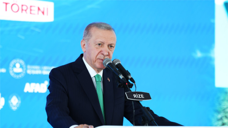 “Roma’ya gazeteci götürürken para var, SGK’ya para yok”