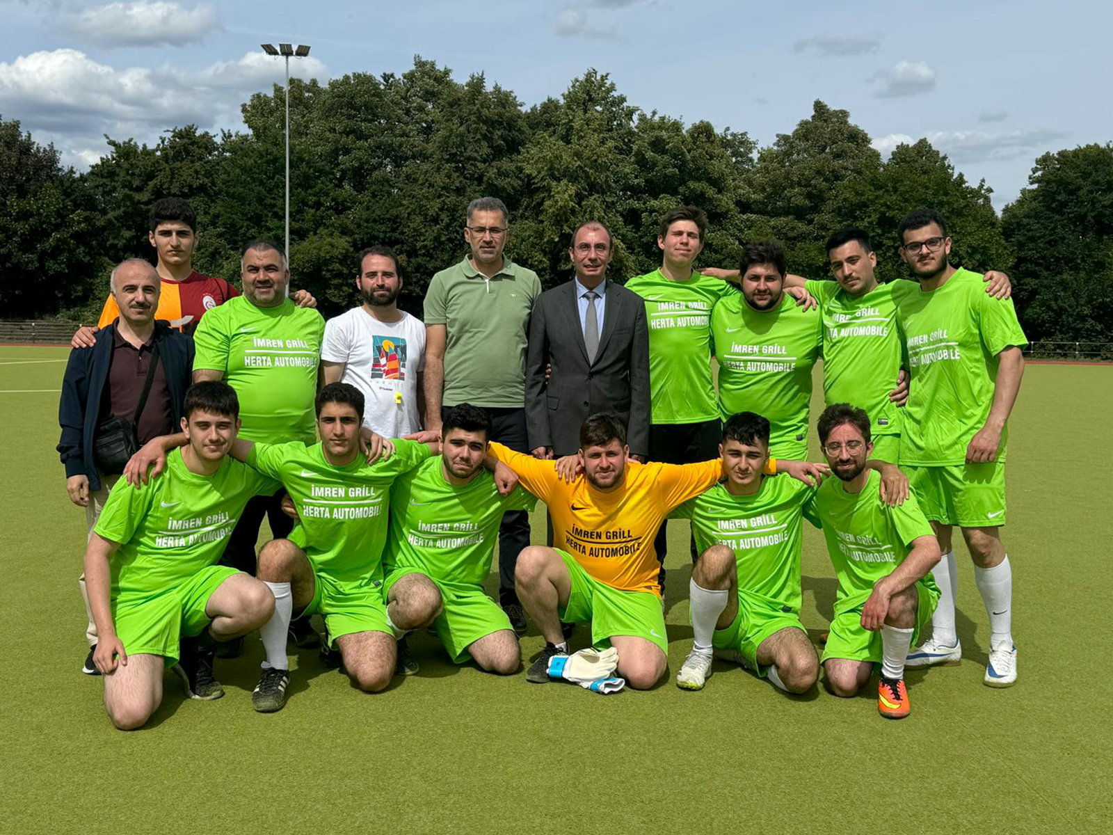 Berlin’de düzenlenen “Aile Şenliği ve Futbol Turnuvası”na yoğun ilgi