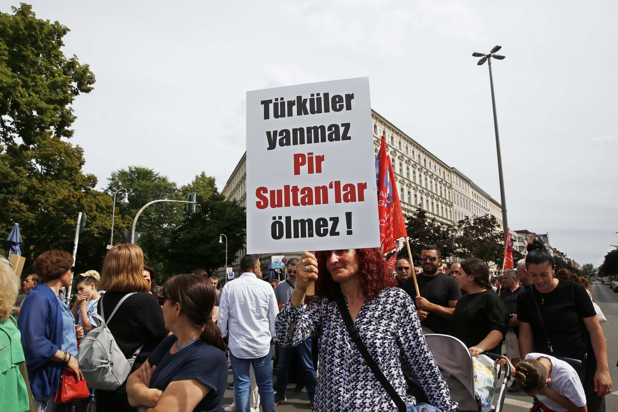 Madımak’ta katledilen 33 Can Berlin’de Anıldı