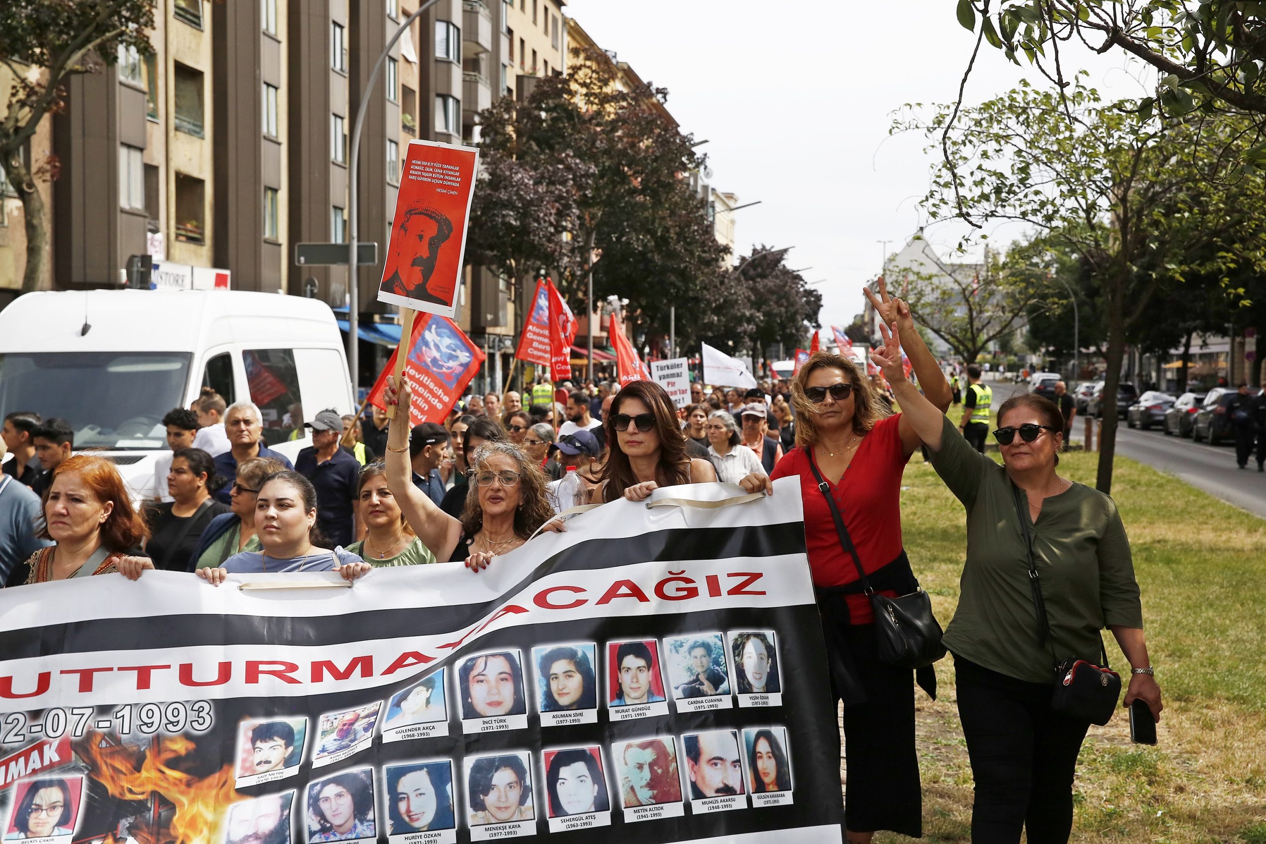 Madımak’ta katledilen 33 Can Berlin’de Anıldı