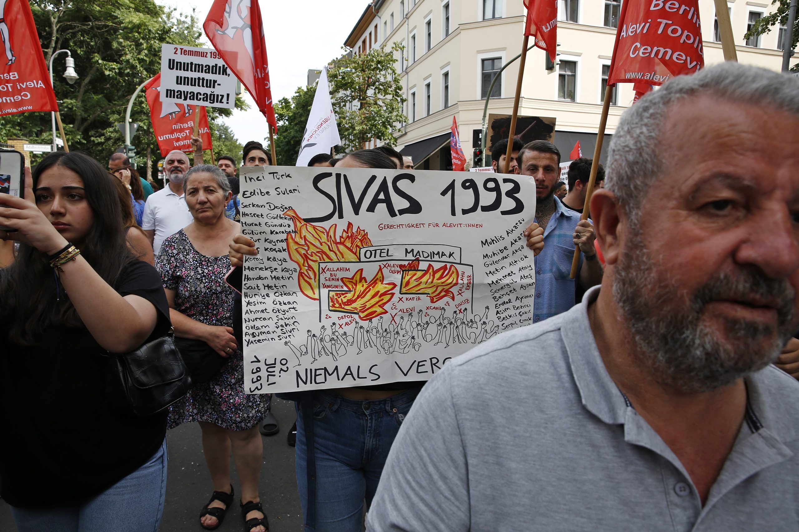 Madımak’ta katledilen 33 Can Berlin’de Anıldı
