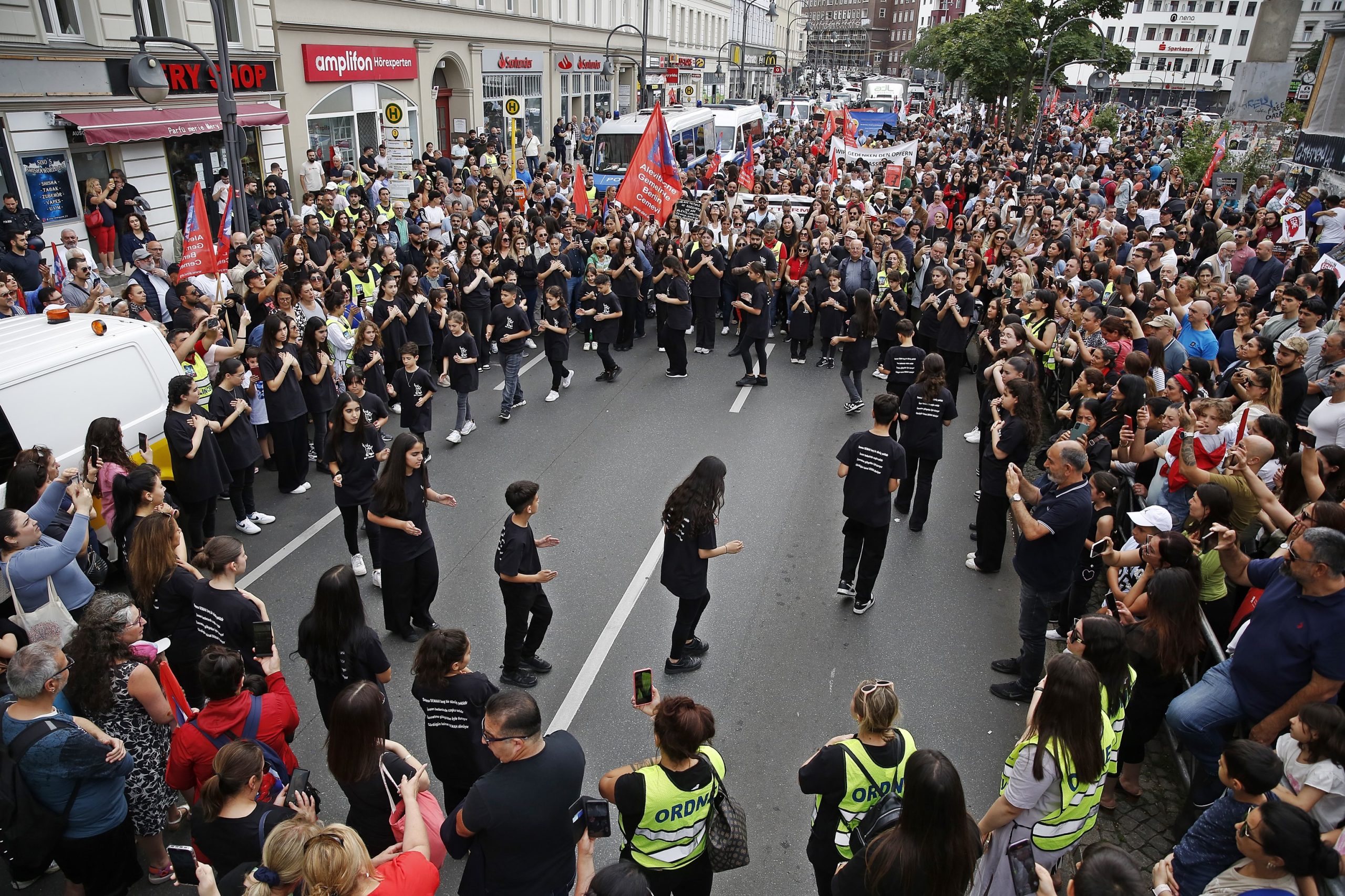 Madımak’ta katledilen 33 Can Berlin’de Anıldı