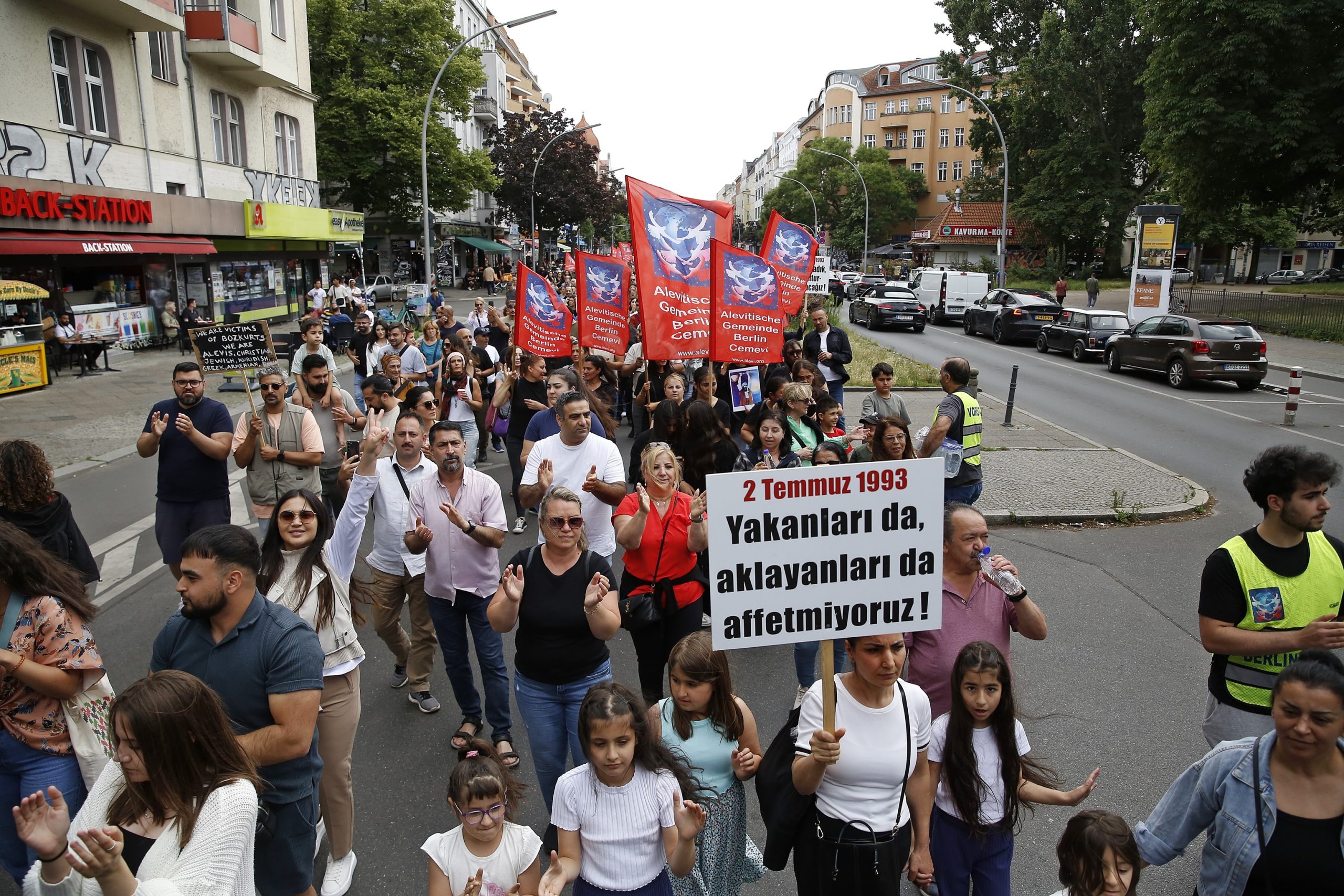 Madımak’ta katledilen 33 Can Berlin’de Anıldı