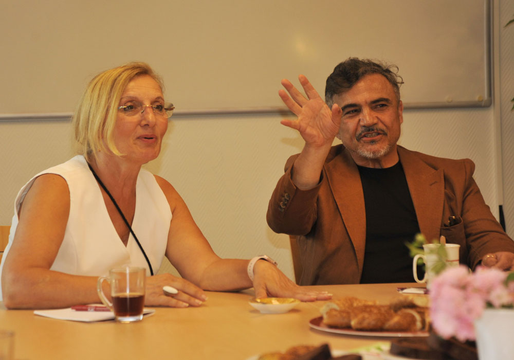 “Bizi bizden daha iyi daha tanıma iddiaları yıkıcı olabiliyor”