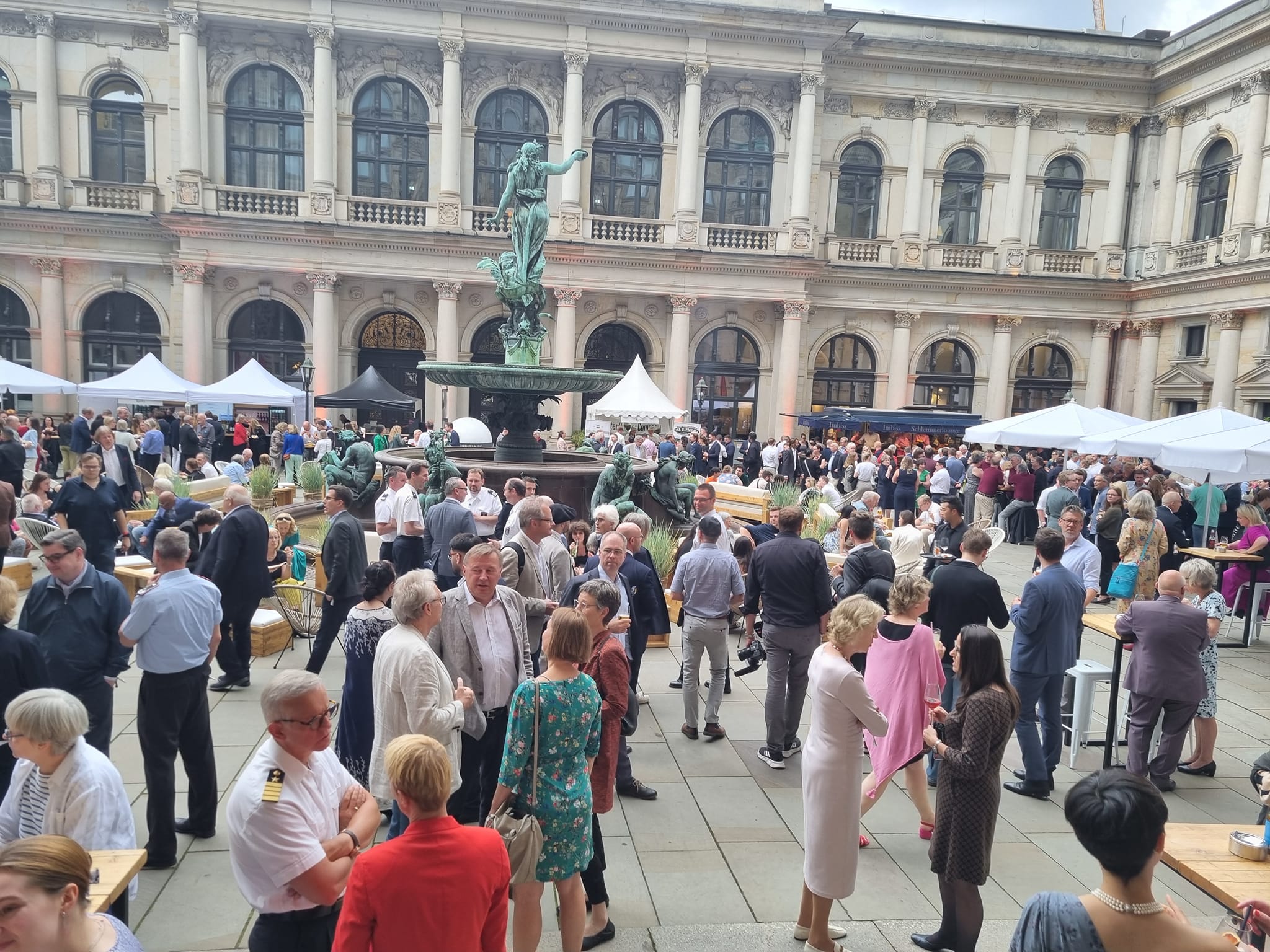 Hamburg Parlamentosu “Yaz Şenliği “ Düzenledi