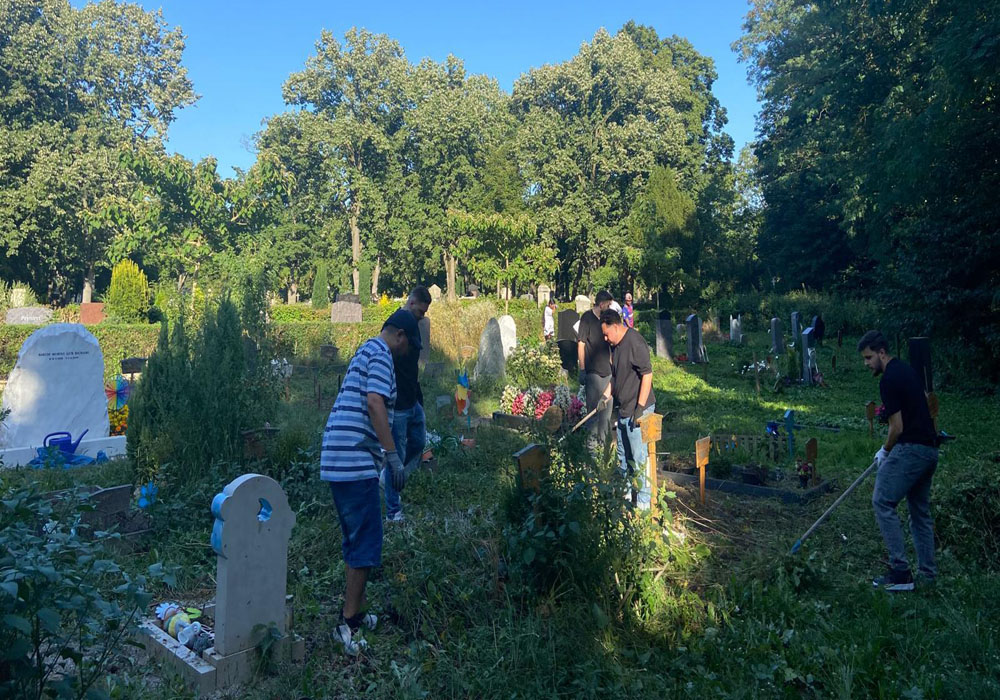 Fürth Müslüman mezarlığı temizlendi