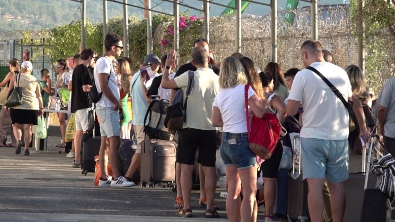Yerli turistler neden Türkiye yerine Yunan adalarını tercih ediyor?