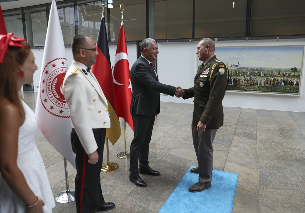 Berlin'de Zafer Bayramı Coşkusu