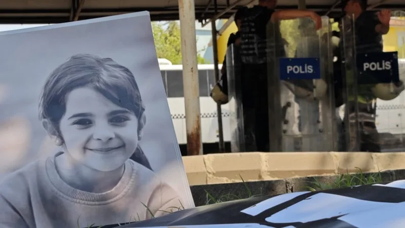 Narin Güran için Diyarbakır’da taziye çadırı kuruldu, adalet nöbeti tutuldu