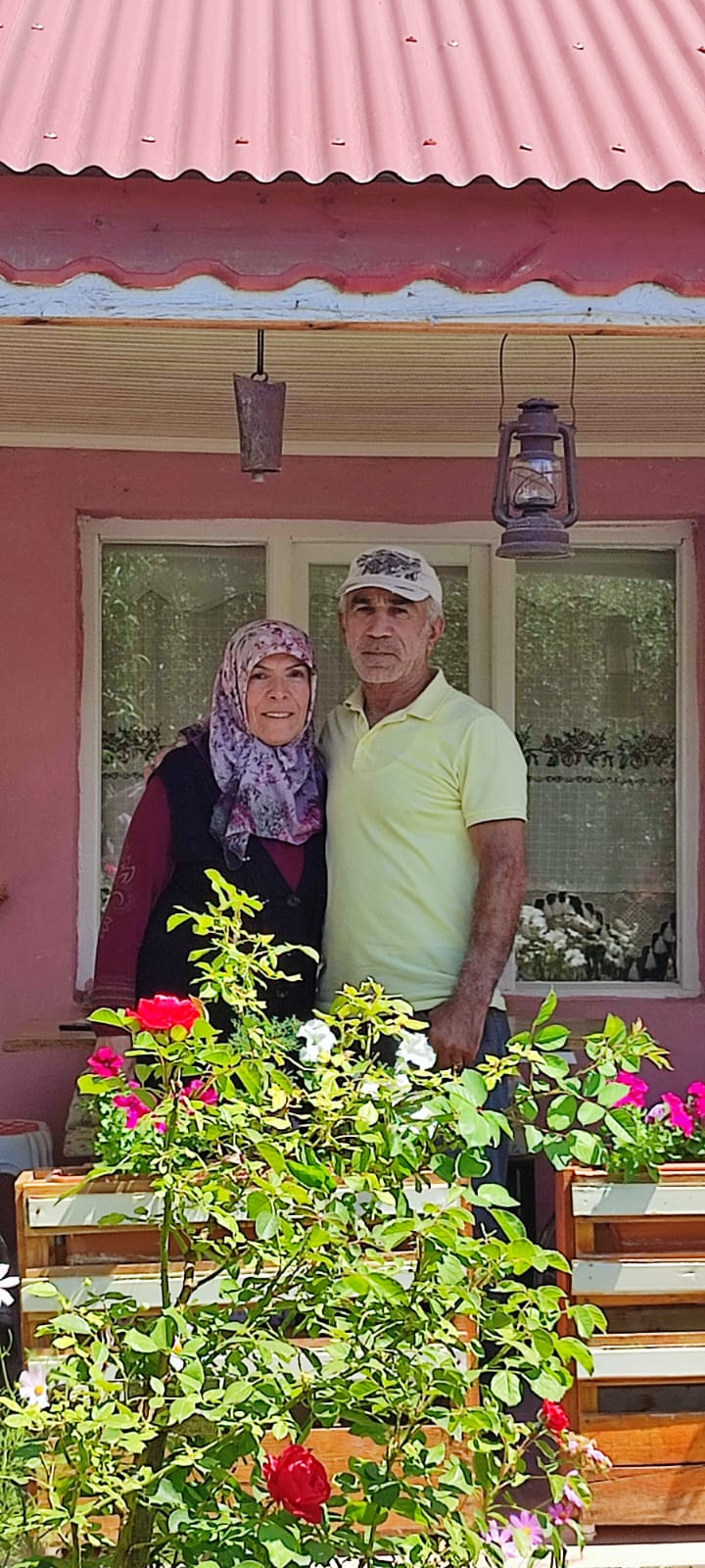 Sivas'taki pembe renkli ev yoğun ilgi görüyor