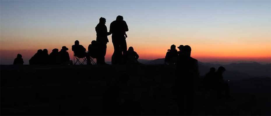 Nemrut'ta turist yoğunluğu yaşanıyor