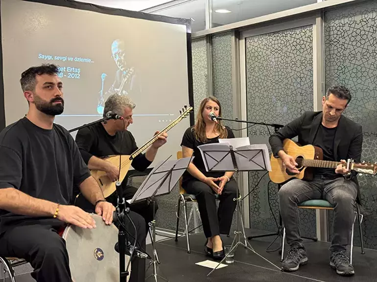 Neşet Ertaş, Berlin’de anıldı