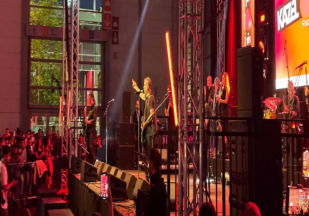 Haluk Levent, Düsseldorf’ta Unutulmaz Bir Konser Verdi