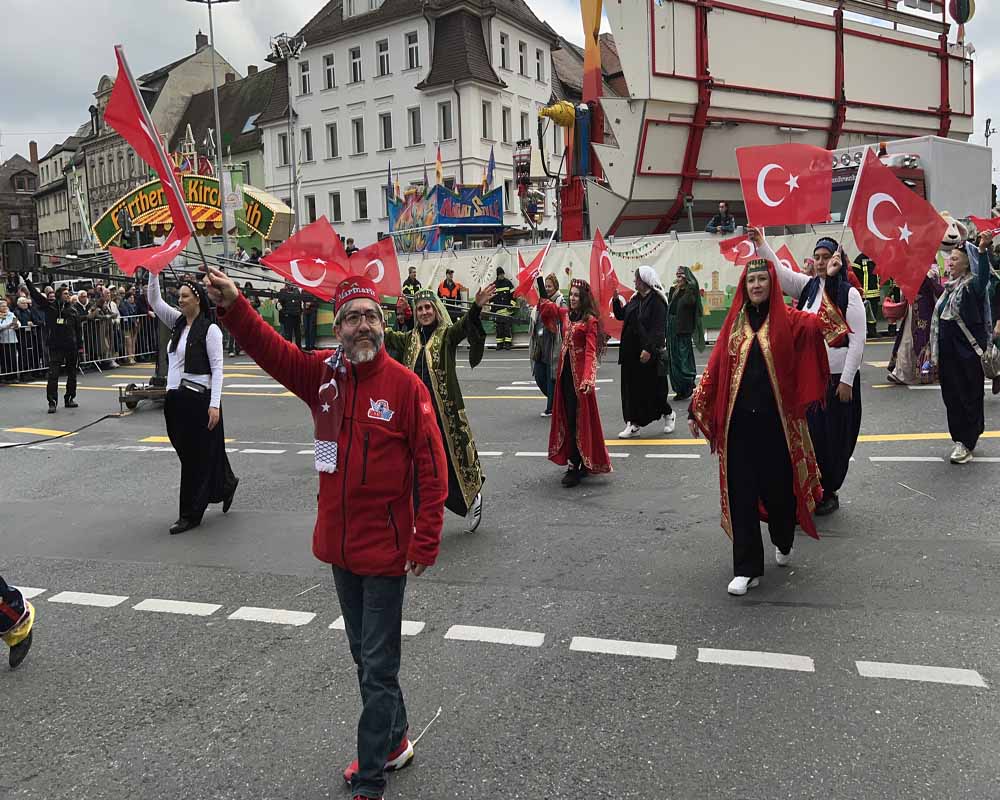 Hasat Bayramı’nda alkışlar Fürth Türk Birliğine