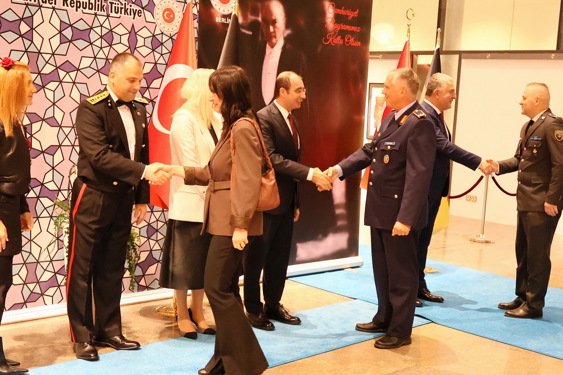 Berlin`de Türkiye Cumhuriyeti'nin 101'inci yılı kutlandı