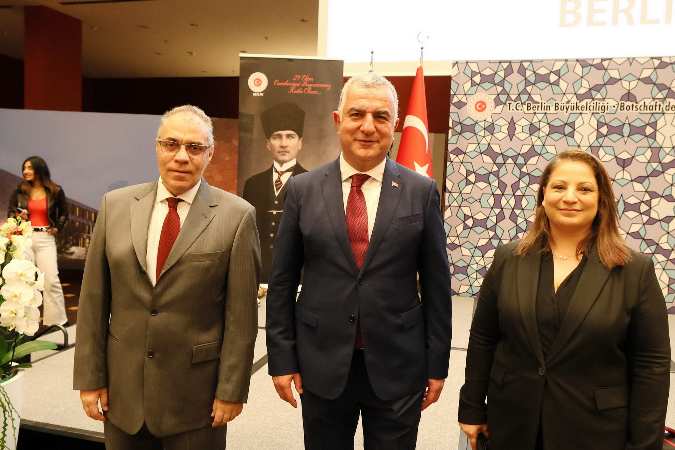 Berlin`de Türkiye Cumhuriyeti'nin 101'inci yılı kutlandı