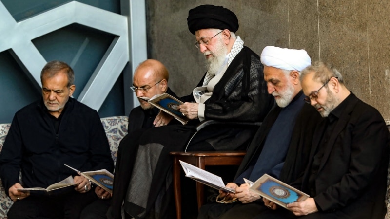 Hamaney, Lübnan'ı vuran İsrail'in İran'ı yenemeyeceğini söyledi