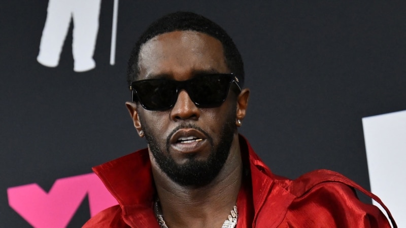 Rapçi Sean 'Diddy' Combs, biri 18 yaşından küçük altı kişi tarafından cinsel saldırıyla suçlanıyor