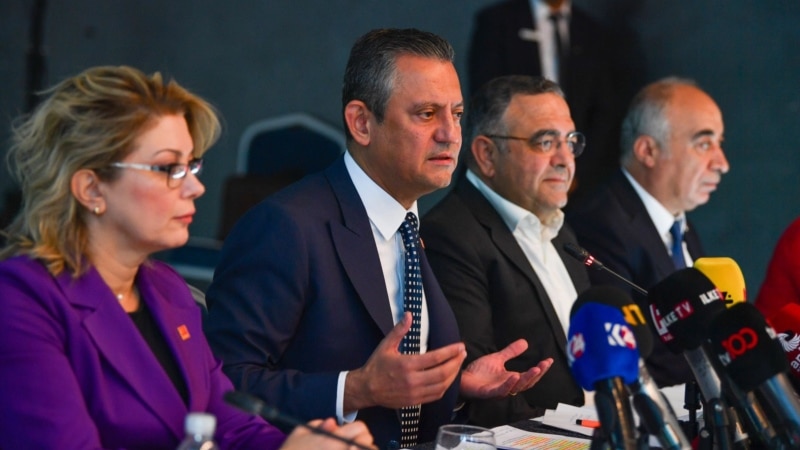 “Kürtler’in yaşadığı sorunlar bir kişinin Meclis’te konuşmasıyla çözülmez”
